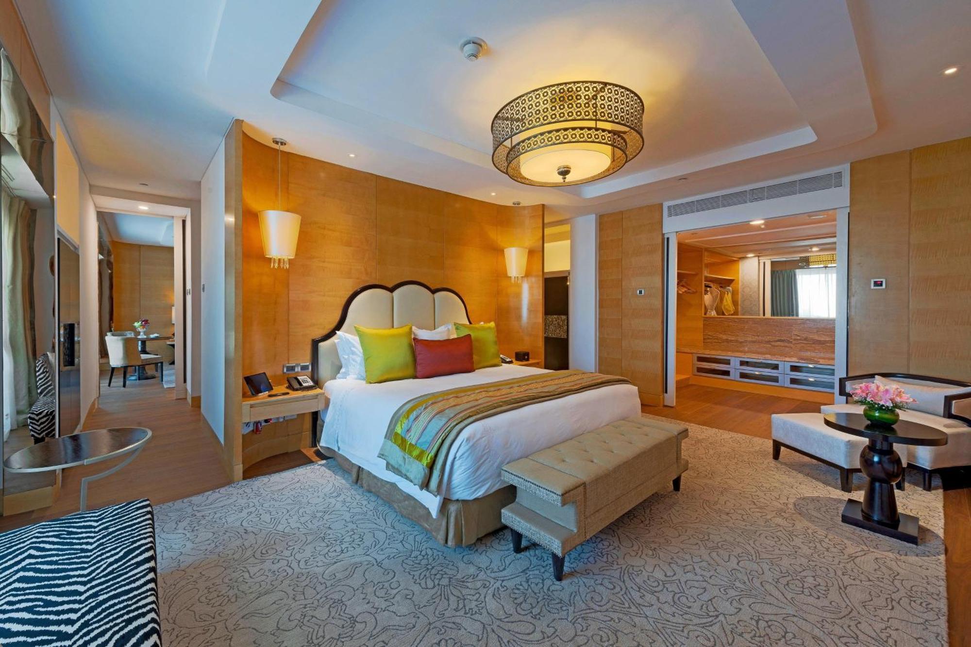 Itc Grand Chola, A Luxury Collection Hotel, צ'נאי מראה חיצוני תמונה A bedroom at the Shangri-La Hotel, Kuala Lumpur